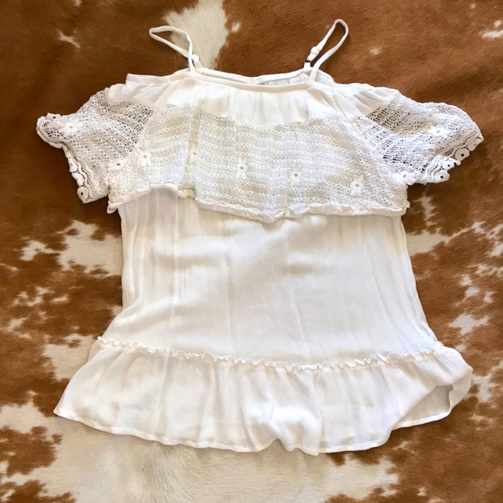 Knox Rose cold shoulder top